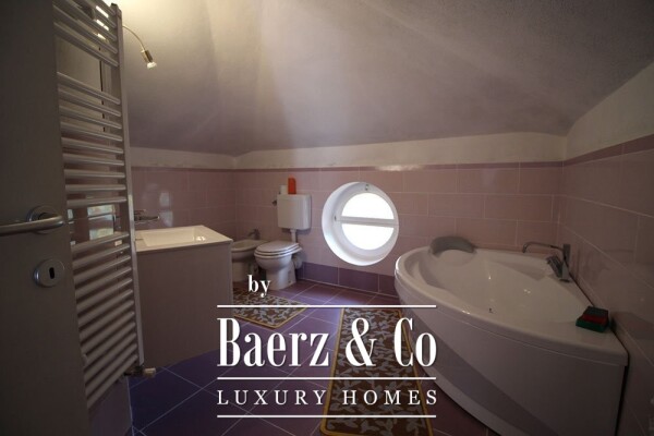 photo 35 Villa for sale 400 m²