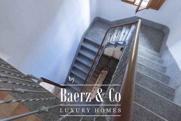 photo 13 Impressive historic house with large plot in Andratx