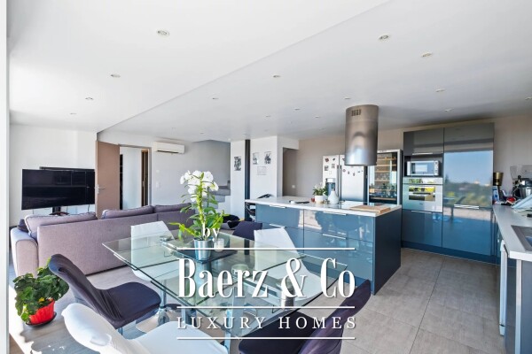 photo 7 Villa with sea view located in Mandelieu