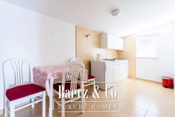 photo 7 Drvenik, exceptional property – multi-apartment house in the first row to the sea