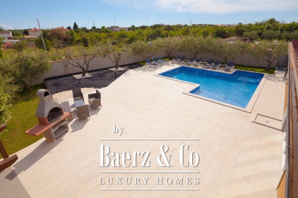 photo 13 Istria, Banjole - spacious residential and commercial holiday house, 750m2, plot 1370m2