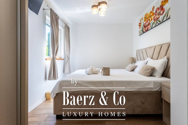 photo 28 Split, Jesenice, Beautiful authentic villa with a sea view