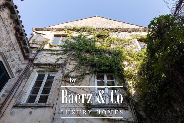 photo 3 Dubrovnik - Old Town, stone house with garden