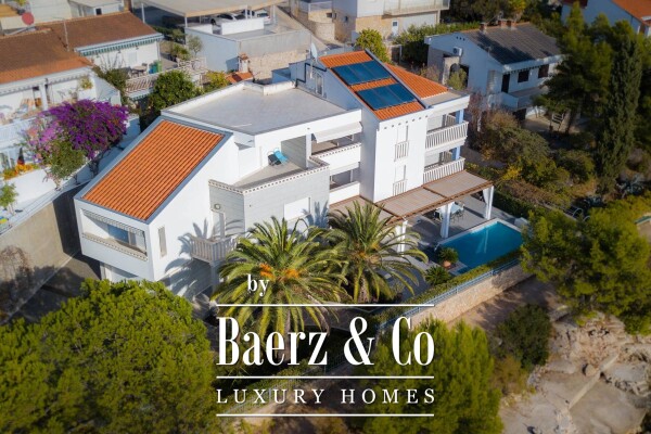 photo 4 Split, Čiovo, modern villa/boutique hotel with 8 apartments, first row to the sea