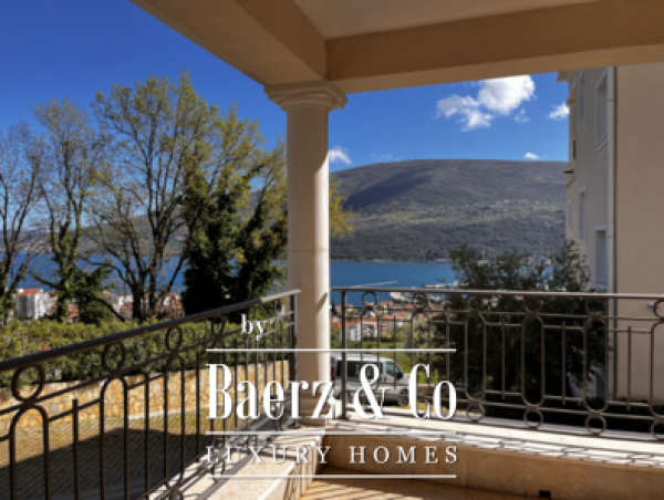 photo 17 Seaview Three Bedroom Apartment in Luxury Complex near Marina