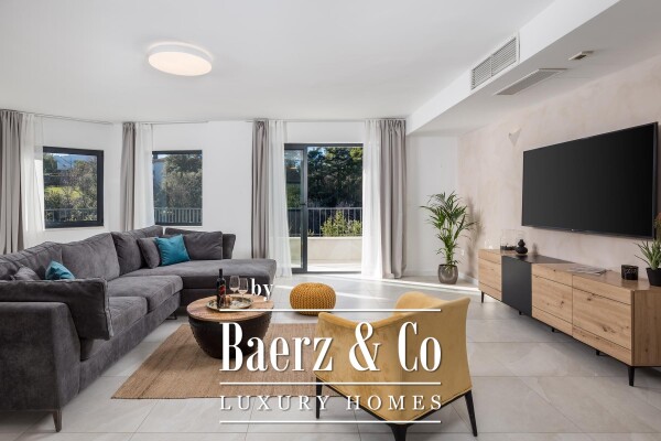 photo 17 Island of Krk, Malinska, luxury villa with two apartments in the first row to the sea