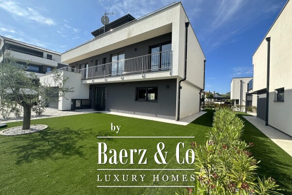 photo 5 Istria, Pomer: Exclusive Modern Villa 260 m2 with Pool and Sea View, 400m from Coast