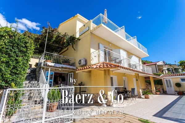 photo 1 Promajna, apartment house near the sea