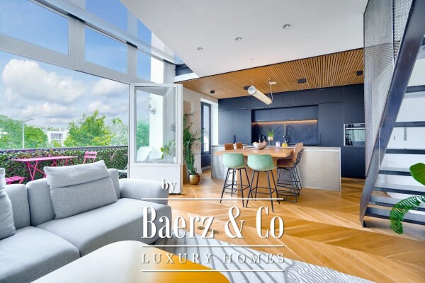 photo 8 Top Floor Duplex with Stunning Views of Île Seguin