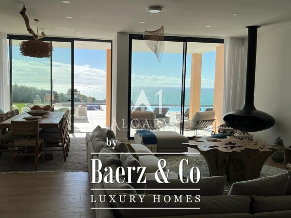 photo 1 AMAZING VILLA IN PRAIA DOS ARRIFES