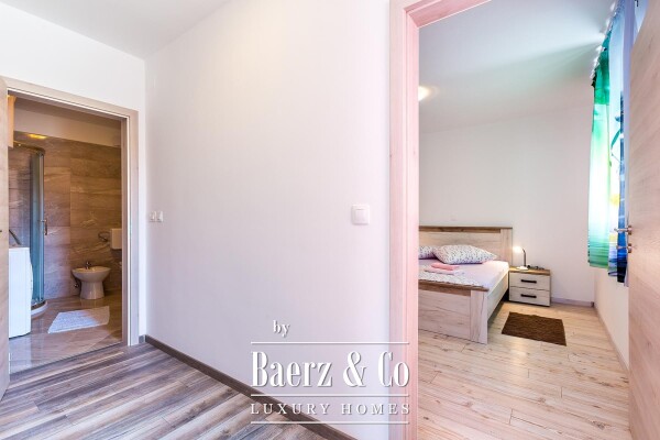 photo 13 Istria, Medulin, large detached house with 7 apartments 100 m from the sea