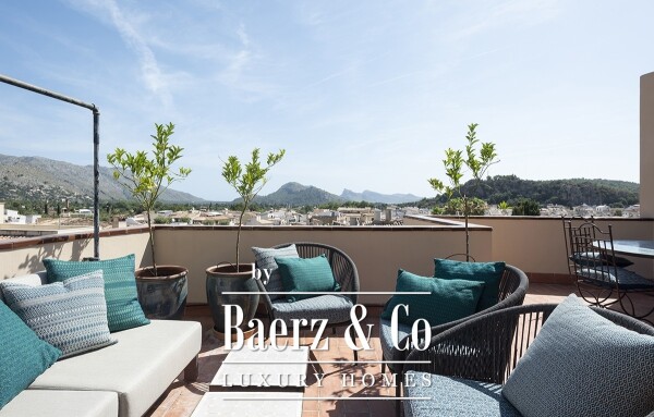 photo 8 Boutique townhouse with stunning views and rental license