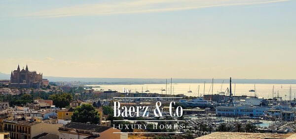 photo 1 INVESTMENT: Stunning Duplex Penthouse in the heart of Palma