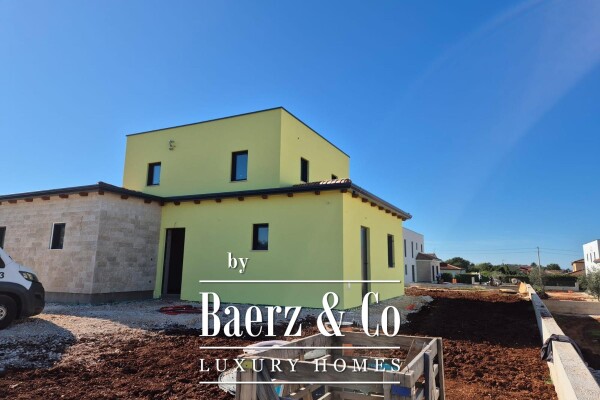 photo 1 Istria, Poreč, detached house with a beautiful garden