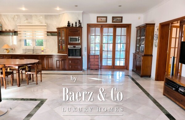 photo 5 MAGNIFICENT LUXURY VILLA, A TRUE HAVEN OF ELEGANCE AND COMFORT LOCATED IN THE COVETED SOUTHERN AREA OF CIUTADELLA DE MENORCA, JUST STEPS AWAY FROM THE SEA.