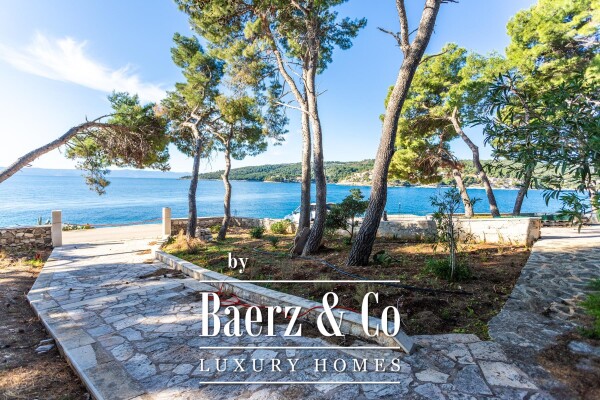 photo 4 Brač, Sumartin, house in the first row to the sea, with an area of 95m2, on a plot of land of 13...