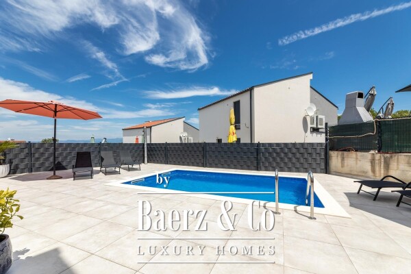 photo 14 Malinska, Renovated House with Three Apartments, 280.72 m², 800m from the Sea