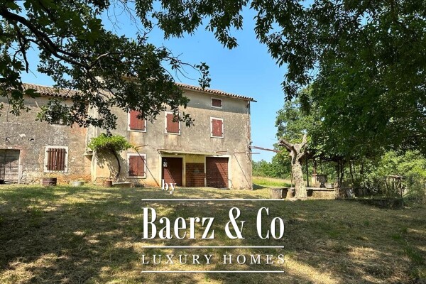 photo 10 Istria, Vižinada, an authentic Istrian estate with stone houses