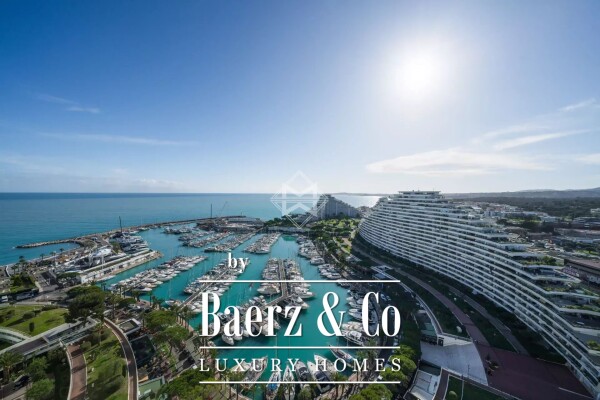 photo 1 EXCEPTIONAL APARTMENT WITH PANORAMIC SEA VIEW – WATERFRONT