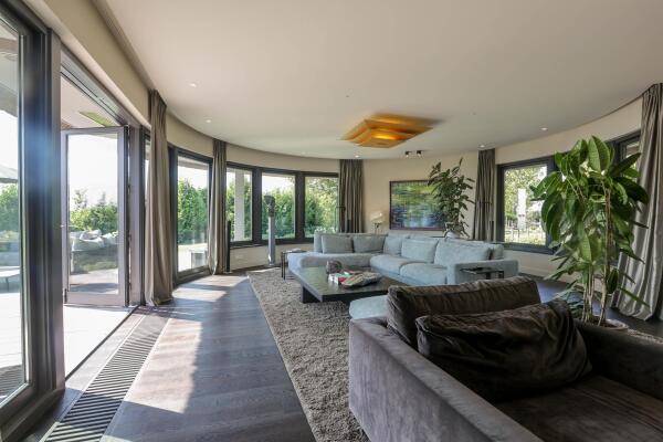 photo 13 Nieuw-Loosdrechtsedijk 227