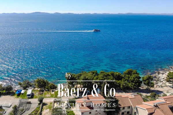 photo 3 Murter, Slanica, a beautiful house first row to the sea, 253,16 m²