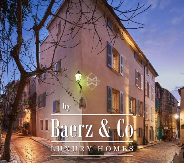 photo 3 Superb house in the center of Saint-Tropez