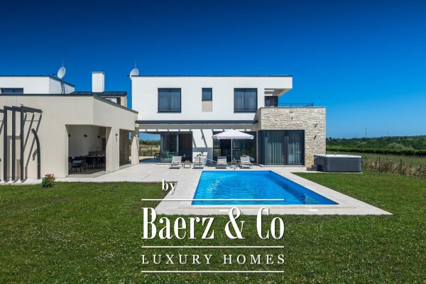 photo 6 Istria, Brtonigla, modern villa with swimming pool and jacuzzi