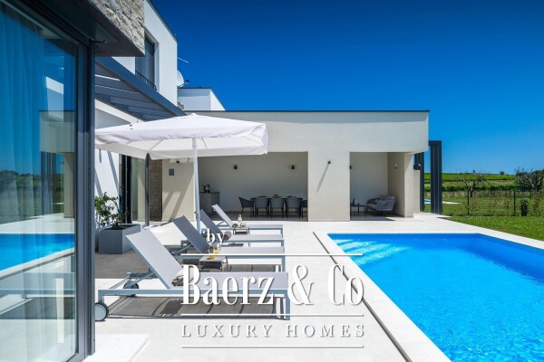 photo 12 Istria, Brtonigla, modern villa with swimming pool and jacuzzi