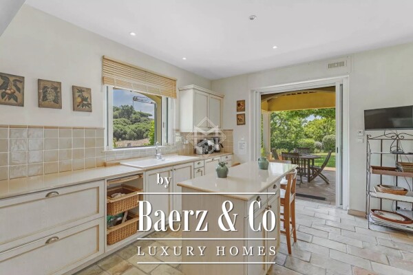 photo 11 Gigaro Beach on foot – elegant Provençal villa