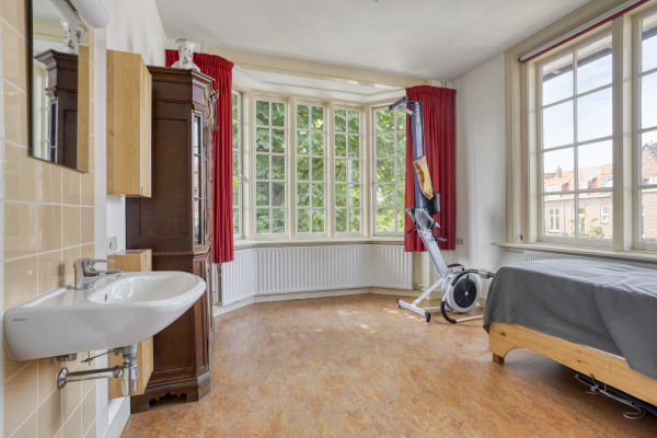 photo 42 Emmastraat 120