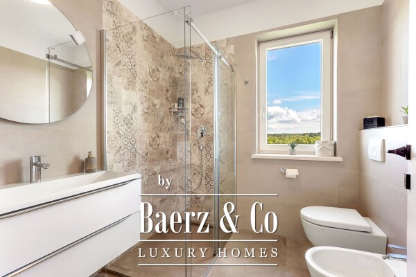 photo 13 Luxury Villa with a large pool and complete privacy – near Poreč