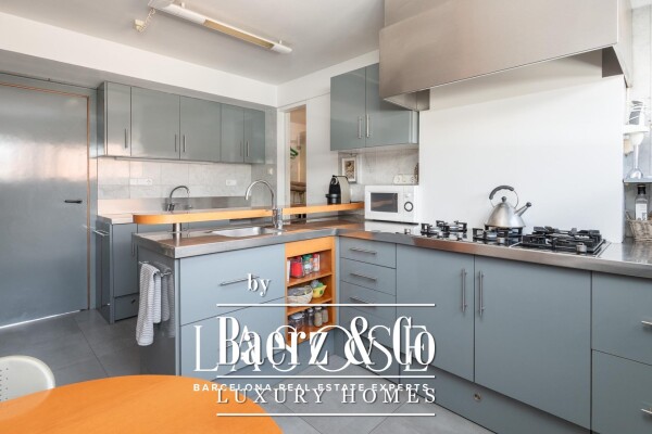 photo 9 Barcelona, Les Tres Torres