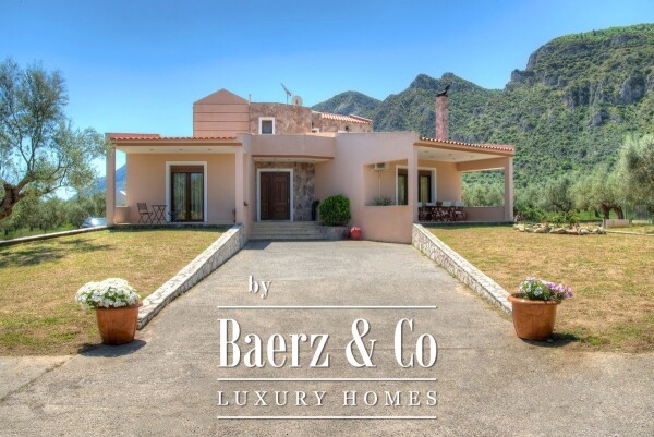 photo 2 1769126 - Detached house For sale, Mistras, 200 sq.m., €550.000