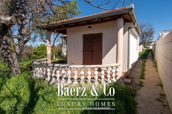 photo 5 Zadar, Karma, house with garden in an excellent location, first row to the sea, 111 m2