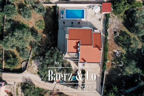 photo 7 Island of Ugljan, Sutomišćica, house with swimming pool and sea view