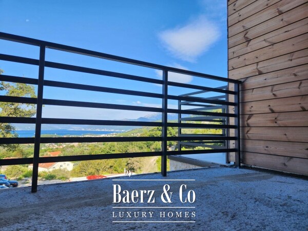 photo 2 Townhouse in Kotor Municipality with a Sea View