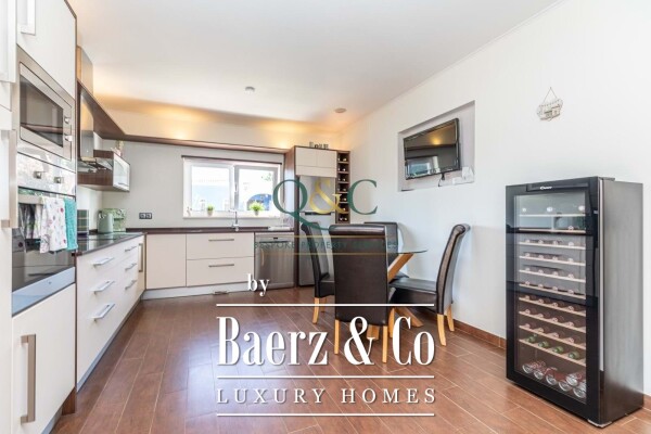 photo 8 Beautiful luxury home in Quarteira, Quarteira