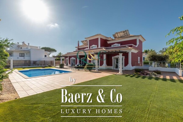 photo 30 Beautiful luxury home in Quarteira, Quarteira