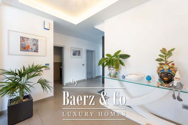 photo 18 Contemporary Villa in El Madroñal Costa Adeje