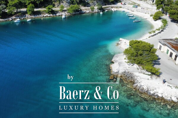 photo 17 Brač, Selca, house with four apartments first row to the sea