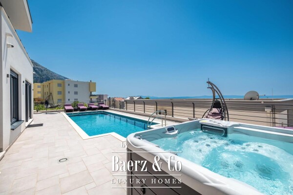 photo 8 Makarska, a beautiful villa with a pool, jacuzzi, and panoramic sea view
