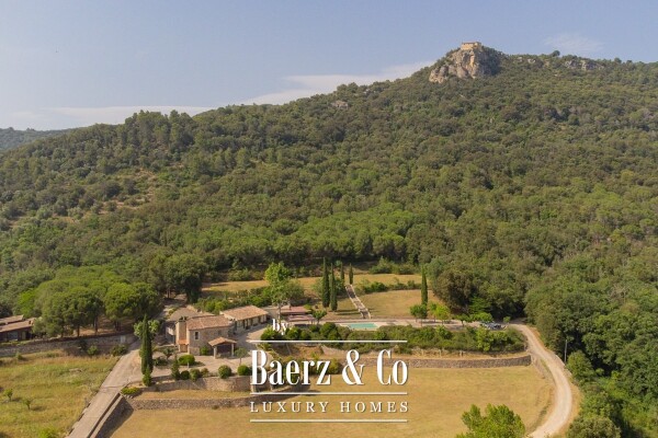 photo 32 Exceptional 18th century masia with tourist licence in Amer.