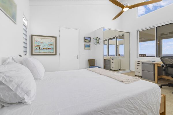 photo 15 Crown West 239