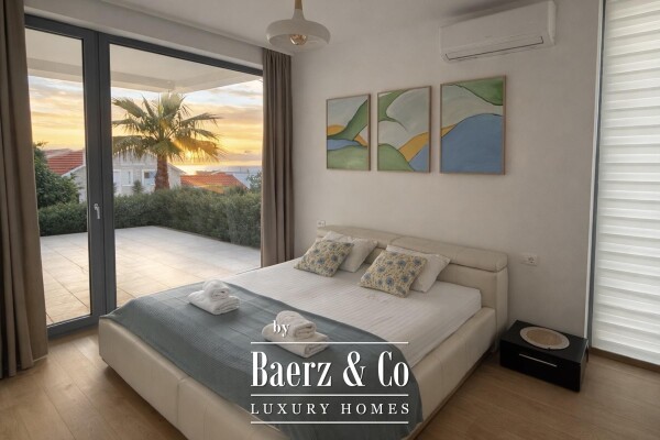 photo 12 Maslinica, Šolta - urban villa with four separate residential units