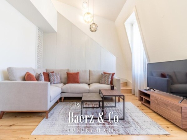 photo 1 2 + 1 bedroom Apartment in Rua de Santa Justa