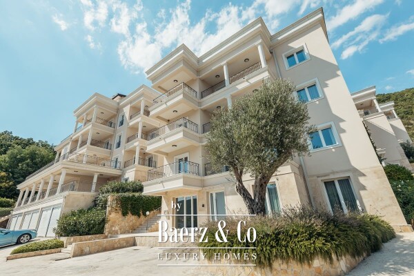 photo 5 Sea View Penthouse in a Luxury Complex near the Marina