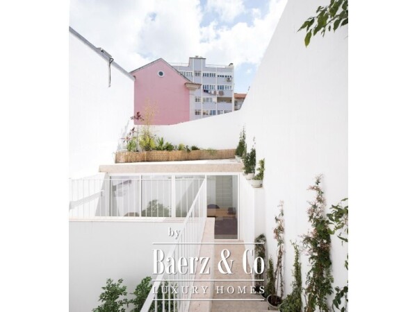 photo 19 3-Bedroom plus study apartment , with Private Outdoor Space, in Campo Pequeno