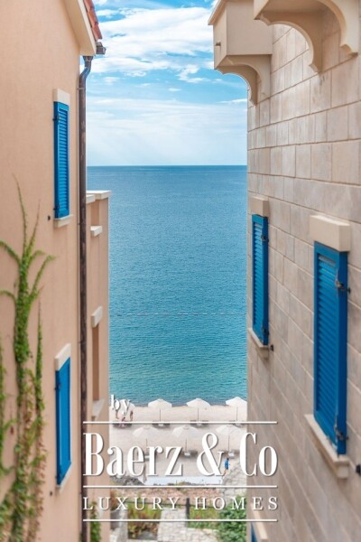 photo 16 Luxurious and Spacious Apartment with a Large Terrace on the Coast of Montenegro