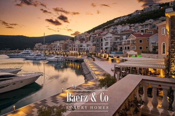 photo 6 Luxurious Apartment with a Large Terrace on the Coast of Montenegro