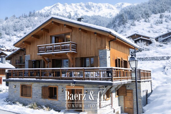 photo 1 7-bedroom chalet in the heart of Champagny en Vanoise